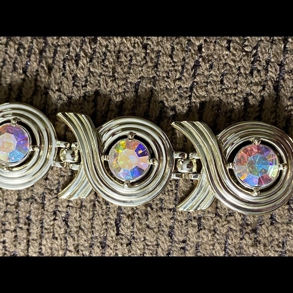 Vintage 1962 Sarah Coventry gold bracelet. Aurora Swirl - Picture 4 of 7